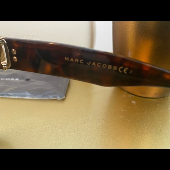 Marc Jacobs Sunglasses - Picture 4 of 6